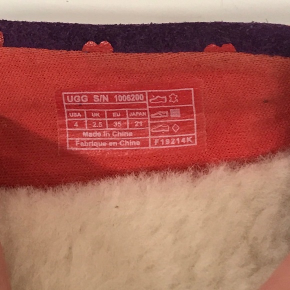 UGG Girls “I Heart Belle” Slipper - Picture 8 of 8